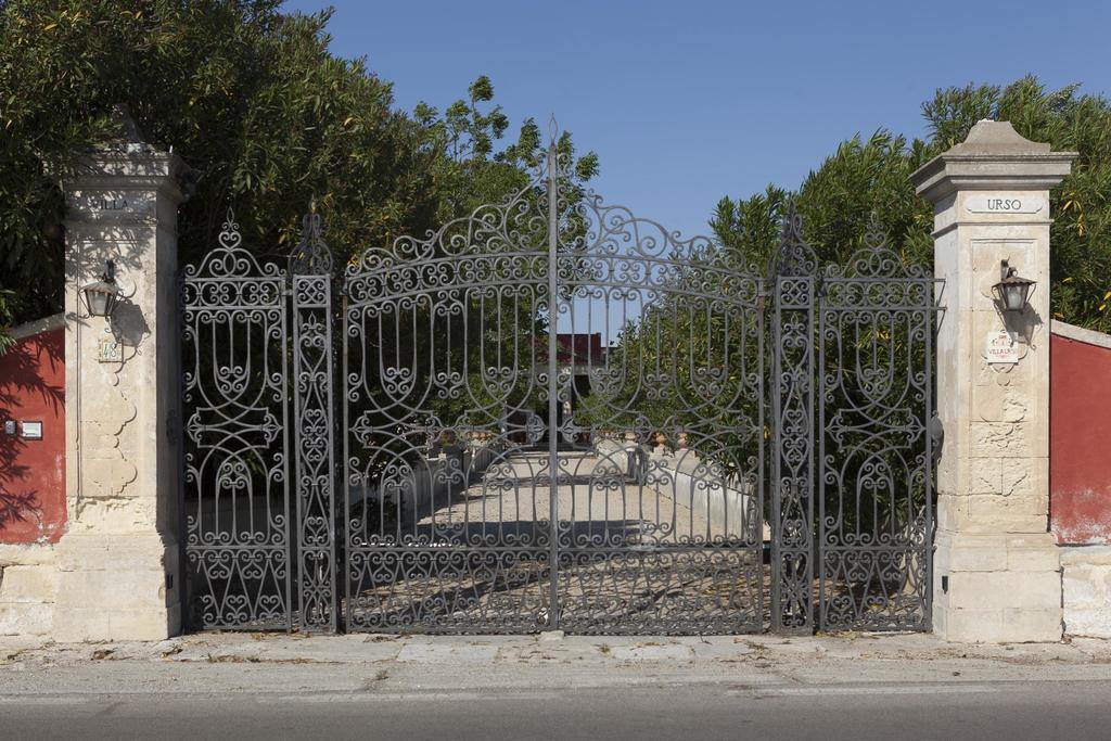 Villa Urso Bed&Breakfast モンテローニ・ディ・レッチェ エクステリア 写真