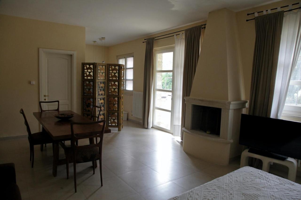 Villa Urso Bed&Breakfast モンテローニ・ディ・レッチェ エクステリア 写真